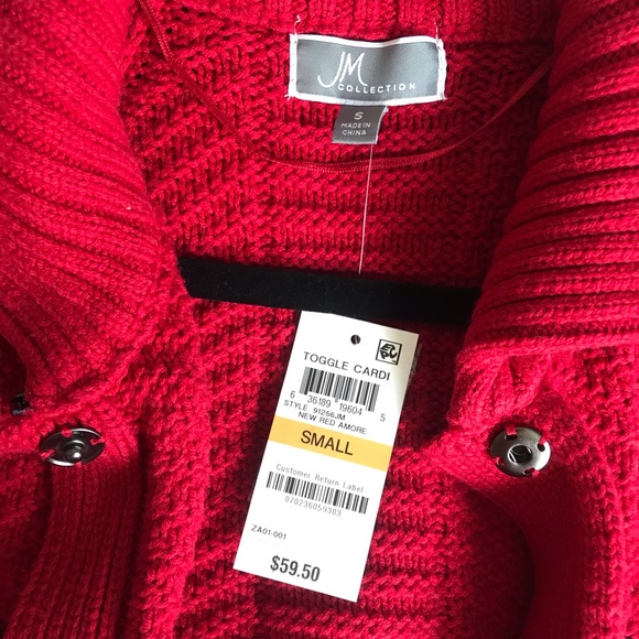 Red Cape 🌹 - Picture 4 of 4